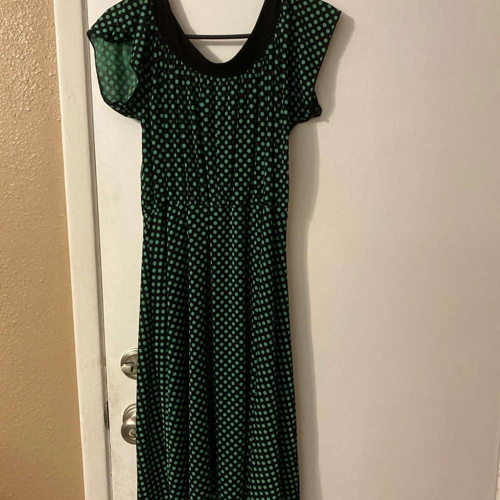 Knee length pretty and very comfy knit dress